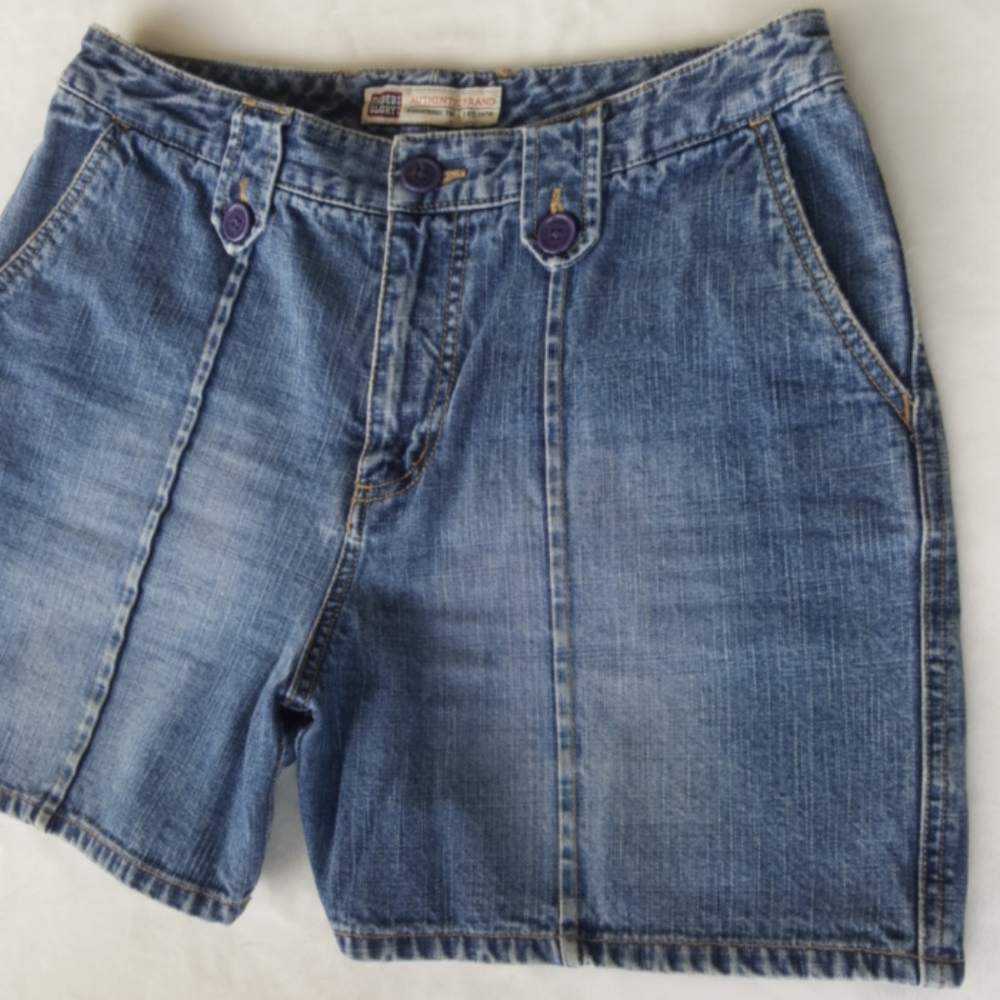 FADED GLORY ♡ Super Sweet Vintage Distressed Double Button Flap Jean Shorts 10